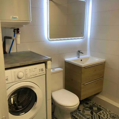 Apartment Avec Terrasse 50 M De La