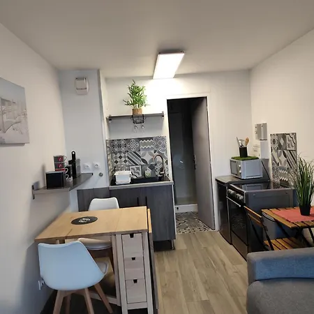 Avec Terrasse 50 M De La 公寓